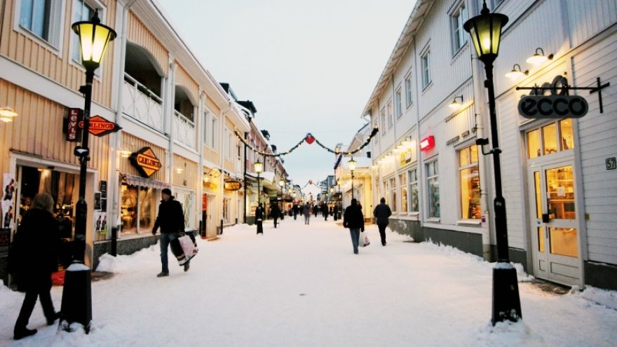 djordjega's tweet photo. Centralna ulica u jednom od najlepših i najsevernijih gradova u Švedskoj!
#pitea https://t.co/hCdPdfmLOS