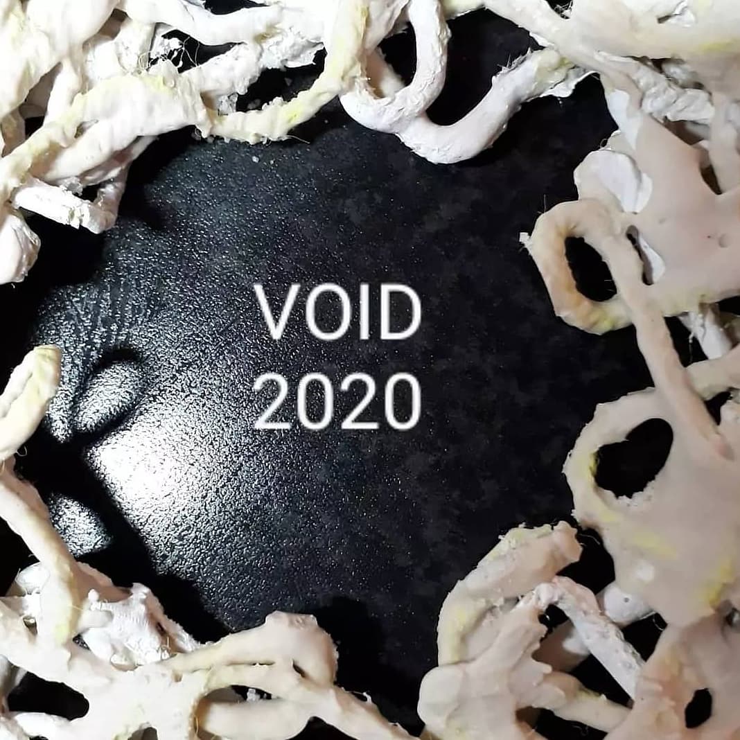 TAHabstract's tweet photo. I'm in this. 22nd September 2021
Sneak Peak of my frame at the end.
All to be revealed soon π
Wooop. Wooop
@thehorsebridge
#void2020
Curated by @CorderyJane1
@NHSCharities
#fineartsculpture
#conceptualart
#artshow
#sculpture https://t.co/VRPPCw60uU
