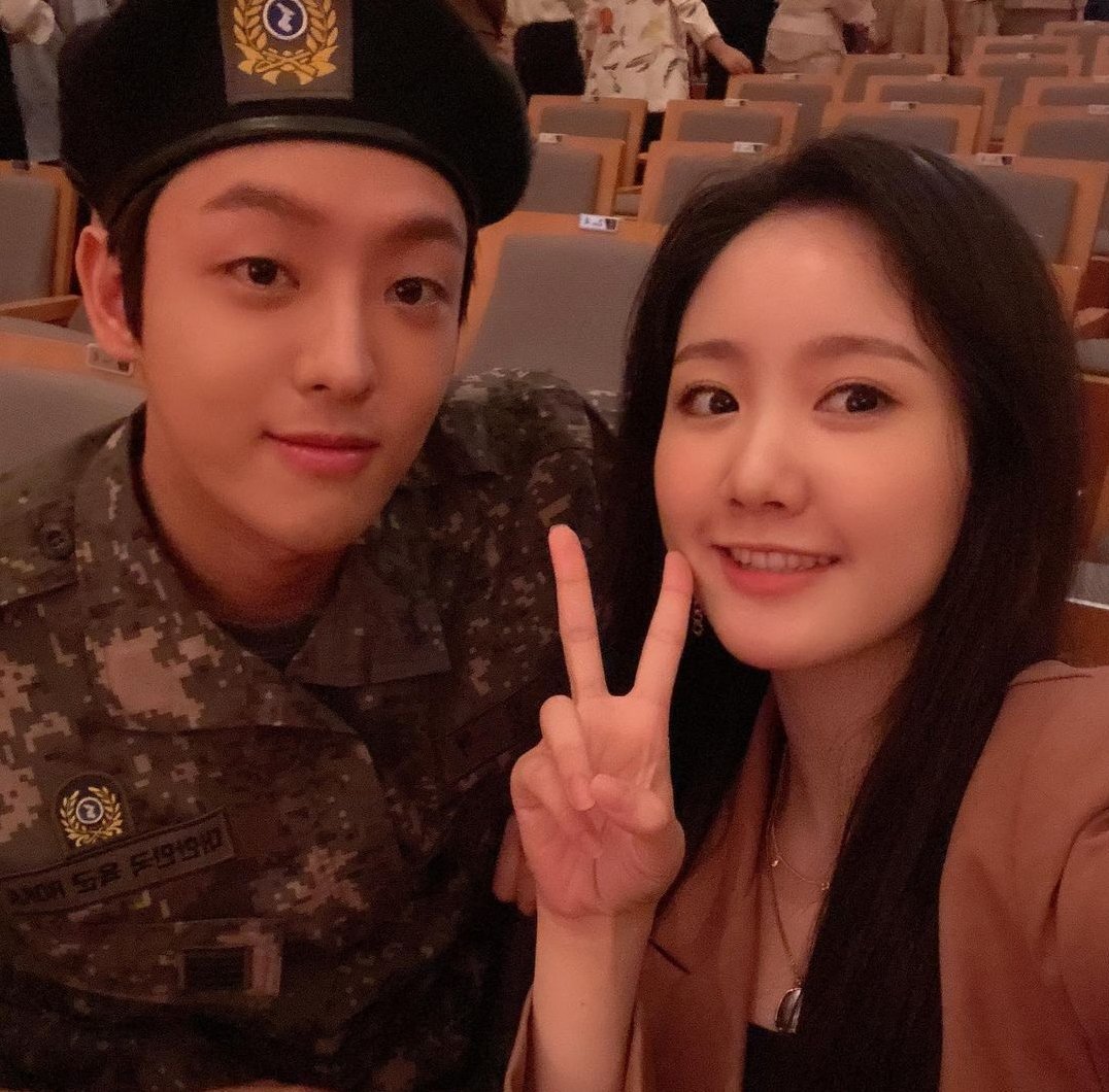 PenthouseSubs's tweet photo. just gonna pretend minhyuk and jenny became a couple and live happily ever after 😆😭💕 #Penthouse3 #Penthouse3Finale #Penthouse3Ep14 https://t.co/24jaC4xDMh