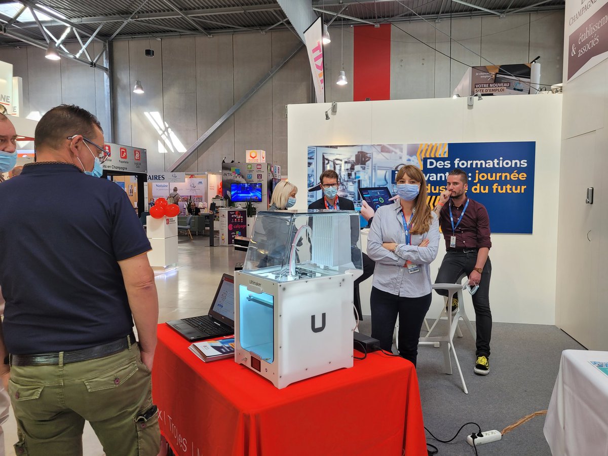 ARFAOUI_AHLEM's tweet photo. #Foiredechâlons Samedi 11 septembre : @universitereims et ses partenaires vous accueillent à la journée Industrie du futur @ei_sine, @epf_ingenieurs, @foiredechalons @GuillaumeGelle https://t.co/Gyh5bKzZvP