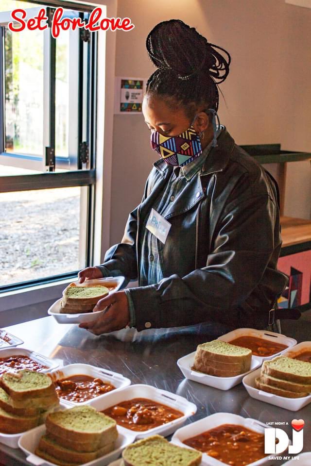 lnadj_charity's tweet photo. A big thanks from the students at @bridgesformusic in Capetown, S Africa where #setforlove funds are providing nutritious daily meals to boost learning and creativity ❤️ #getequipped https://t.co/B3MxuB5tMi