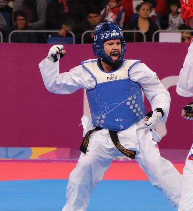 lajornadacrc's tweet photo. ÚLTIMO MINUTO: Andrés Molina aplastó a su rival y clasificó a las semifinales del repechaje. El tico está muy cerca de una histórica medalla de bronce. 🤩🥋🇨🇷 https://t.co/9Gk2DxK7qm