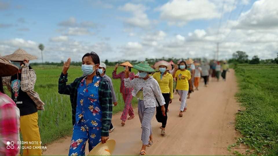 Sagaing villagers reject military rule

4 September, 2021

Villagers from northern Salingyi and eastern Yinmarbin in #Sagaing Region continued their daily protest against the military regime for the 178th day in a row on Saturday. 

(Photo: CJ) 
#WhatsHappeningInMyanmar
