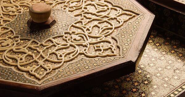 pasargad_tours's tweet image. Khatam or #inlaidwork is a #Persian #marquetry where tiny pieces of #wood, bones and metals are meticulously put together to create intricate #geometric #designs
 
#Visit #Iran to see this beauty and take Persian #handicrafts back home as  #souvenirs! 

pasargad-tours.com