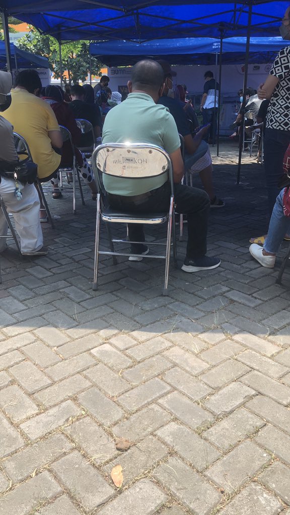 AuliHafiz's tweet photo. Vaksin di tol jagorawi, screening dulu di rest area cibubur. Hari sebelumnya jam 16.00 jangan lupa daftar via website https://t.co/aqtrgNm0yi https://t.co/xssIlzg0Ye