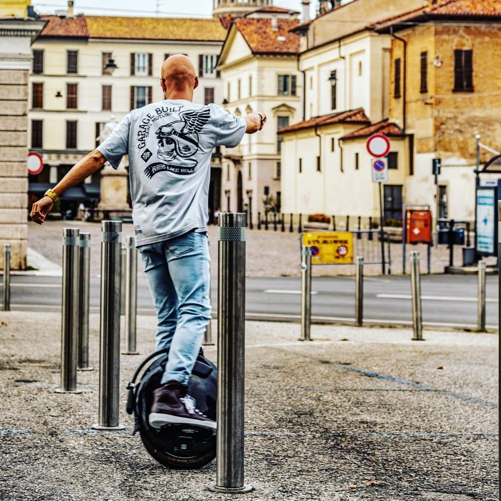 INMOTIONSCV's tweet photo. Back to the beginning #V5F
π·@ermiticomiglia
#inmotionV5F #greenmobility #urbantransport #greentransportation #euc #coolstyle #casualstyle #streetfashion #amazonproduct #onewheel #productdesign #skateboard #scooter #riding #coolboy #lowcarblife #fun #beautifulview #weekend https://t.co/DZPBDgVL7p