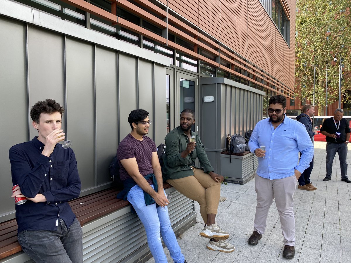 Our soon to be polymer masters have presented their projects! They all had very interesting projects and exciting talks! BBQ and some drinks were waiting for us outside 😎