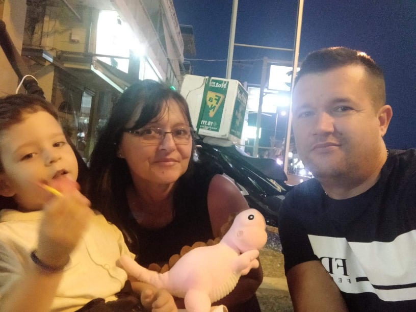 856Iliji's tweet photo. Braco i sestre,prijatelji nasi, i po hiljaditi put vas molimo podelite,lajkujte to je pola sekunde,a nasem sinu znaci mnogo.
856 na 3030 za Iliju https://t.co/mQnXGGg2wN