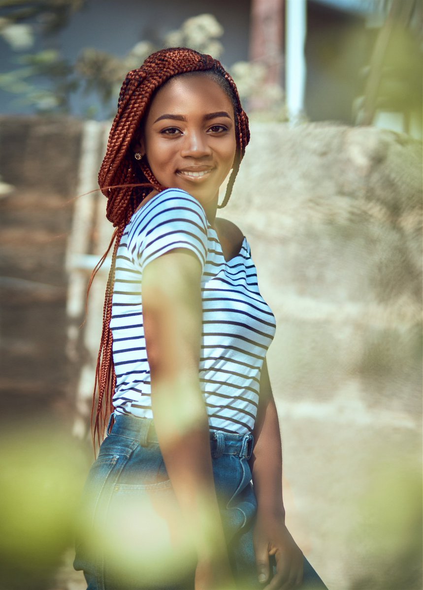 Good Morning y'all..
Let me grace your timeline with some jpegs of Manna, I took in my backyard.
📷: Lion's Mane Photography

#naturallightphotography