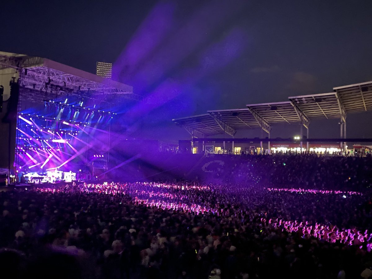 MantecaTease's tweet photo. Party Time #phish #dicks https://t.co/mnsz16U1D2