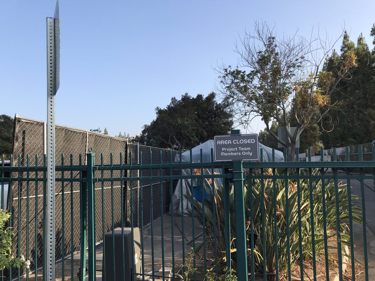 MagicAndWalnut's tweet image. The official typography of EPCOT has made its way to the West Coast! The construction site for the @Disneyland Hotel’s new, 12-story DVC tower includes signage that features EPCOT’s distinctive World Bold font.