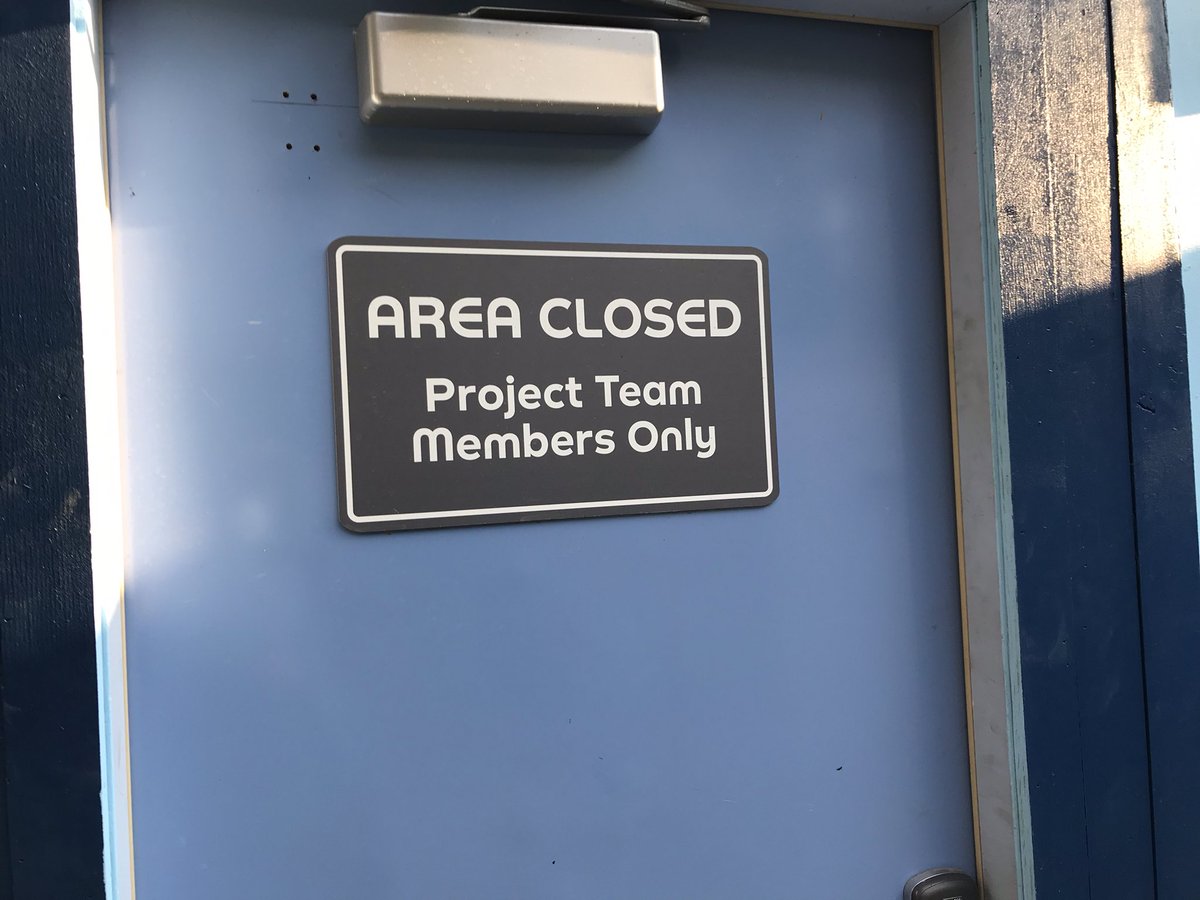 MagicAndWalnut's tweet image. The official typography of EPCOT has made its way to the West Coast! The construction site for the @Disneyland Hotel’s new, 12-story DVC tower includes signage that features EPCOT’s distinctive World Bold font.