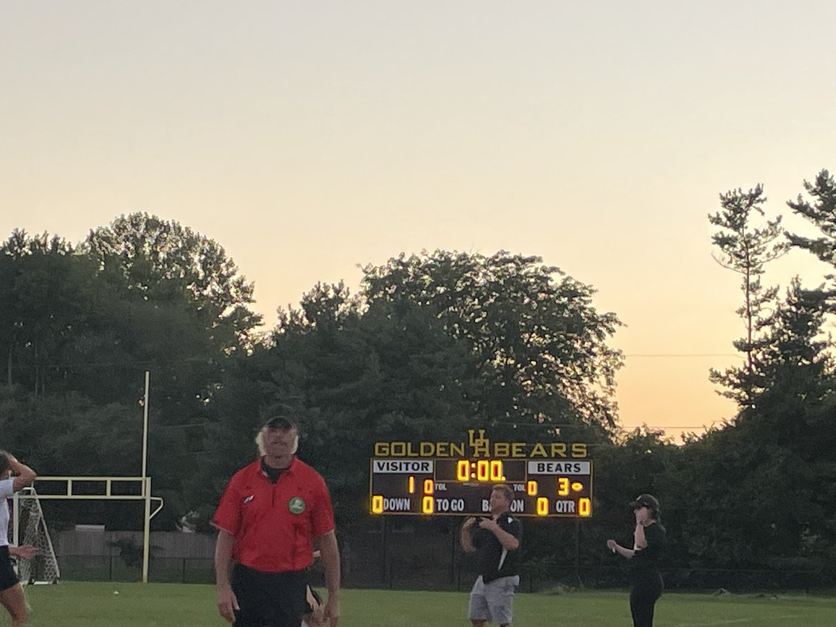GoldenBearsATC's tweet photo. Way to go Hastings Girls Soccer and UA Gold Football for their at home wins this week! 🐻💛🖤🏈⚽️ https://t.co/is0MtMTqjg