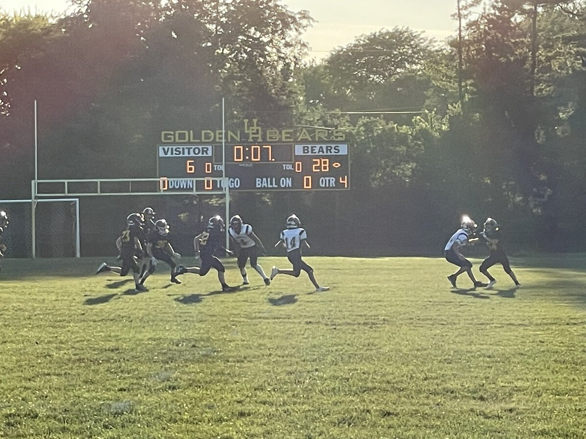 GoldenBearsATC's tweet photo. Way to go Hastings Girls Soccer and UA Gold Football for their at home wins this week! 🐻💛🖤🏈⚽️ https://t.co/is0MtMTqjg