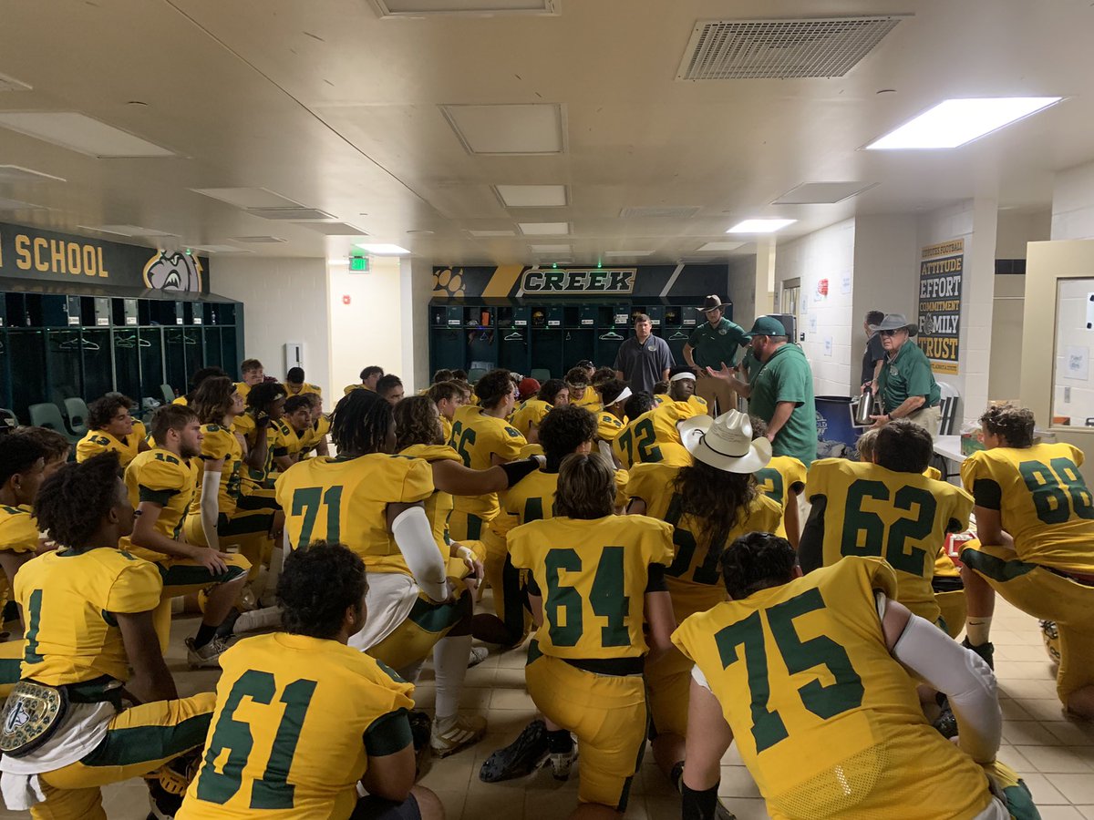 pastorLA1979's tweet photo. CCHS 1-0 with a season opener victory tonight 31-14 over Bonita Springs. Proud of these young men as they played tough and held the lead the whole night. @StayHowlin @CCHS_Sport @TheCoyoteWay https://t.co/8QWmJ1ioiW