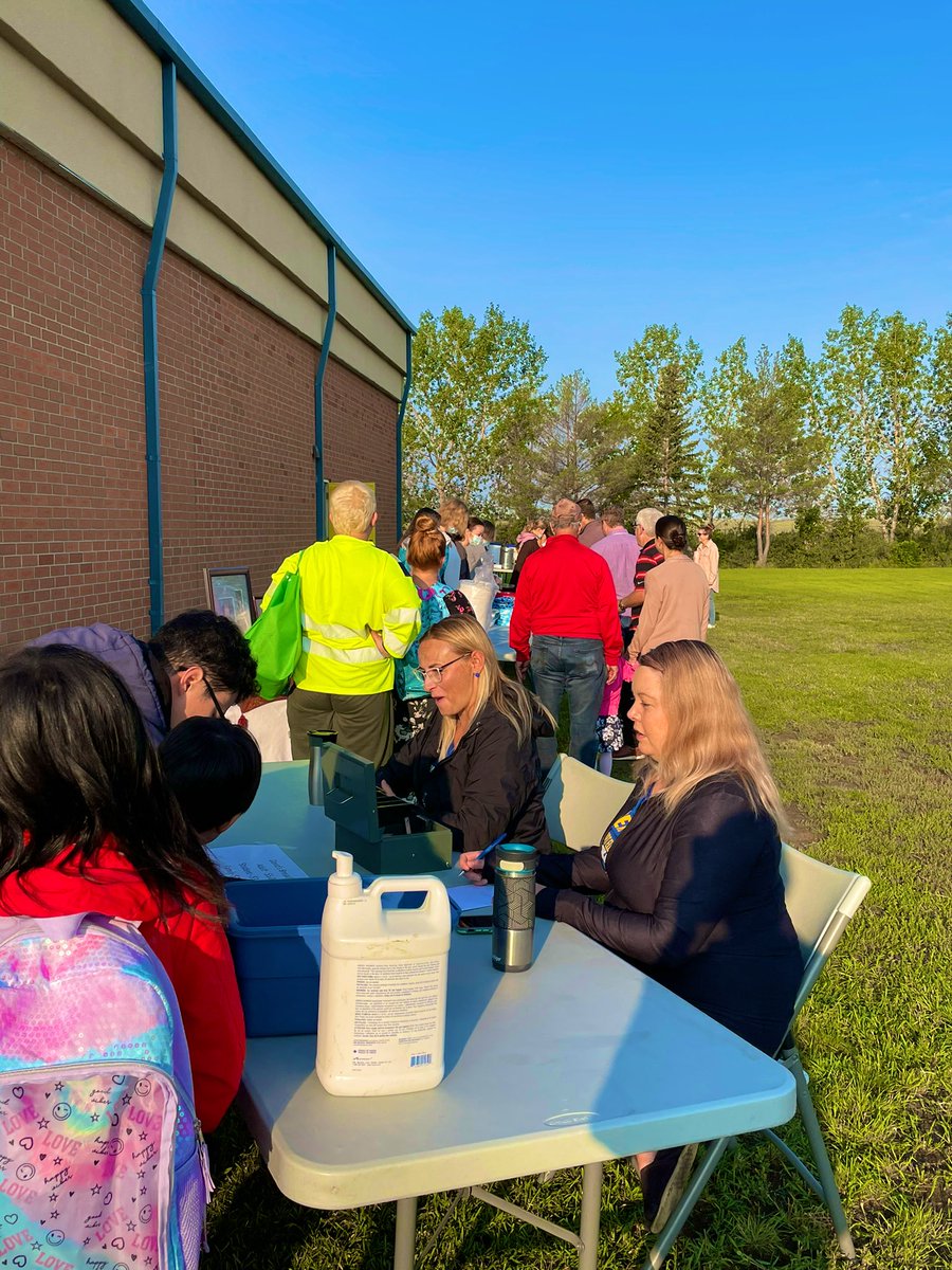 A beautiful day for a safe outdoor community breakfast #BacktoSchool2021 thank you for #communitysupport