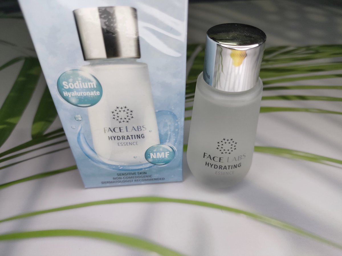 PminiTm's tweet image. โดนตกจ้าทุกคน น้ำตบ #facelabs เราลองใช้มาสักพัก คือหน้าชุ่มชื่นมาก รูขุมขนดูตื้นขึ้น ตื่นมาหน้าฟูสุด จะใช้แทนน้ำแร่ก็ได้ใส่ขวดสเปรย์ฉีด หน้าฉ่ำทั้งวัน รีบตุนเลยน้า ตอนนี้มีโปรวัตสันลดราคาอยู่ 😆 #ชิ้นที่สอง1บาท #ใช้ดีบอกต่อสิว