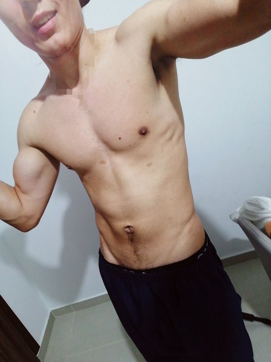 modelsmenworld's tweet photo. Good night @modelsmenworld 
Thanks for follow us we send you a #TwitterHugs. 
#modelsmen_h #ModelsMenWorld https://t.co/H92g4GKwq8