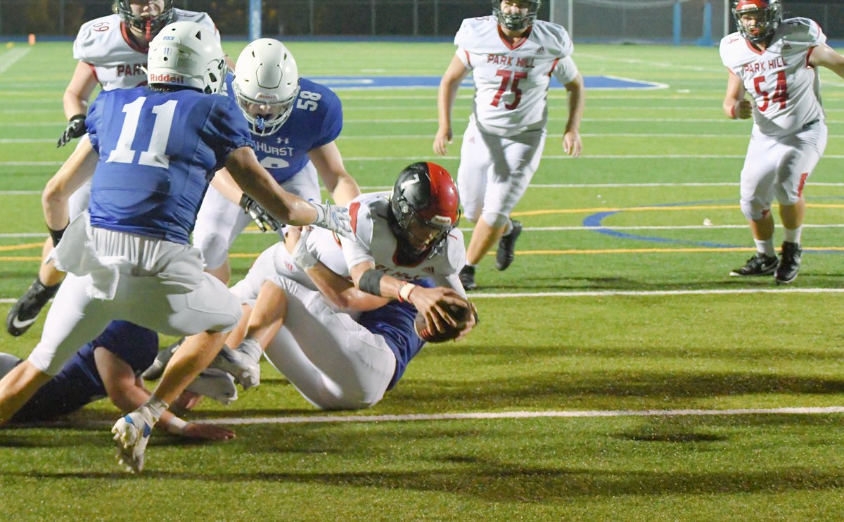 TheNotoriousLEN's tweet photo. 🚨PARK HILL WINS OT THRILLER🚨

Park Hill stuns Rockhurst on the road, 24-23.  Kendrick Bell with the game winning TD run in OT. Rockhurst goes for two to win but comes up just short.  Trojans are 1-1 and will play home opener next week vs Blue Springs South https://t.co/4xiAizbdEf