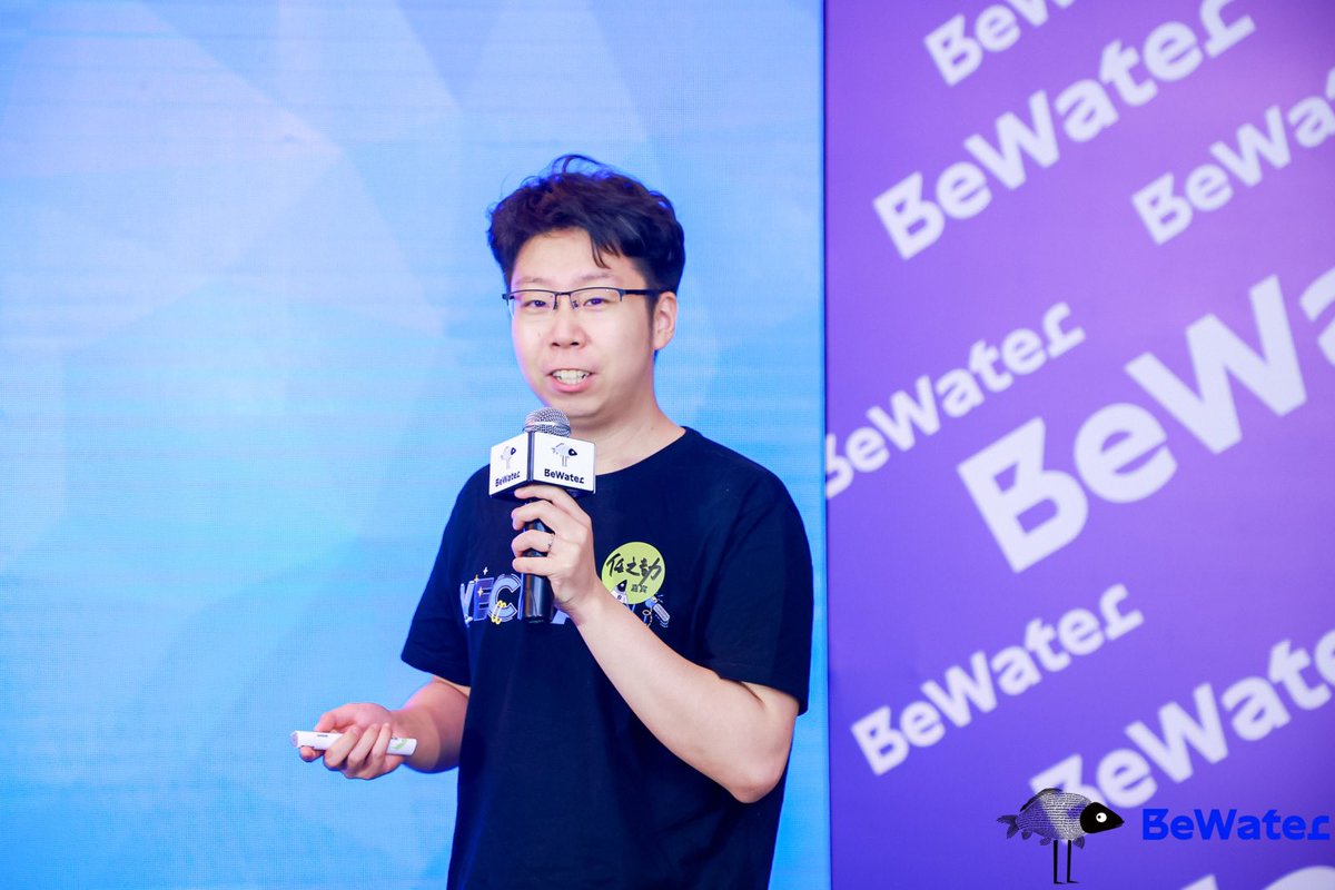 BeWaterDAO's tweet photo. Look who's giving the presentation！
@ZhijieRen2 , senior researcher at @vechainofficial is sharing his insights into “Proof of Authority 2.0”⚡️⚡️⚡️
#Blockchain 
We will continue to share the presentations after the #BeWaterDevCon 2021 global developer conference, stay tuned! https://t.co/AvNhBTQWeW
