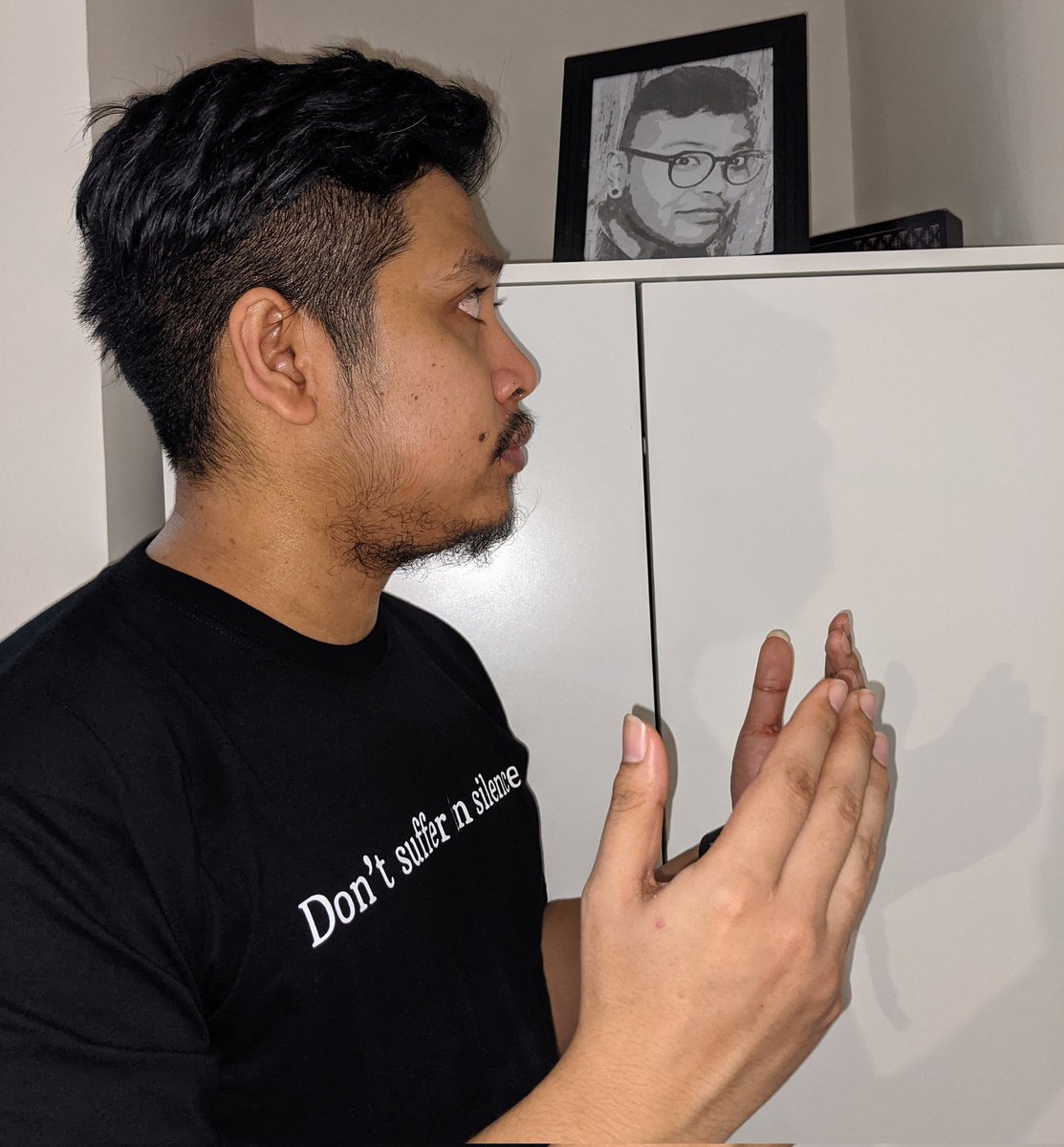 Sekitar seminggu lalu pas beres2 barang ga sengaja nemu lukisan coki ini dan gatau knp pengen aja dipajang dirumah.. Ternyata memang ada kejadian Why Why Why ..

Kali ini battle Why dimenangkan oleh ente bro..

See you on the other side