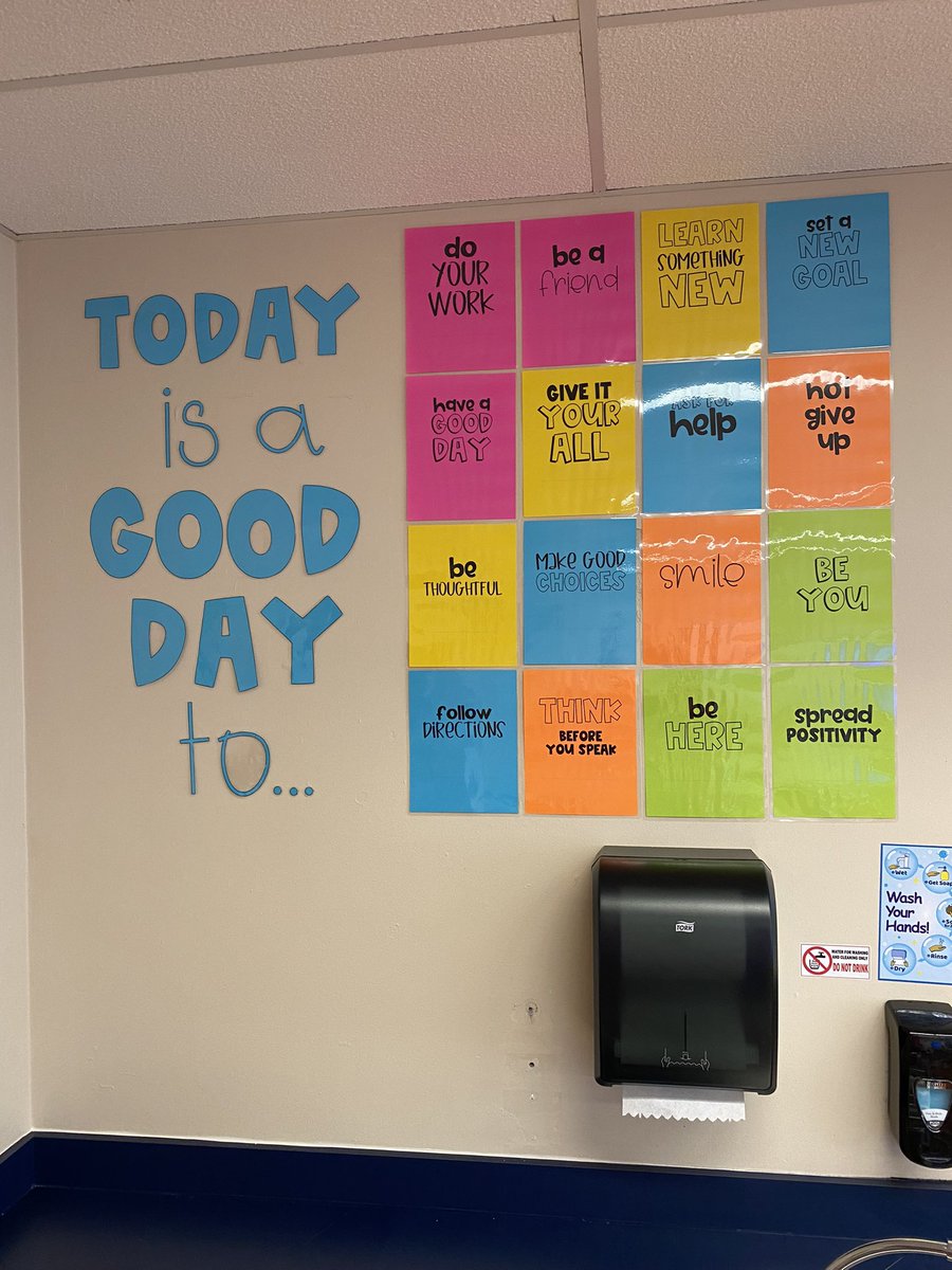 _Sara_Bender's tweet photo. Some more pictures of our classroom 🥰 https://t.co/JkgJeyZU7d