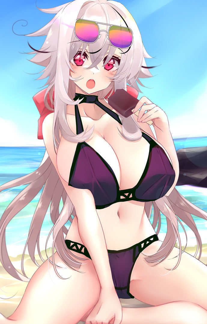 うちの子水着。
水着より裸を描く方が楽しくなったせいで水着は適当になったよね
( ˘ω˘ ) 