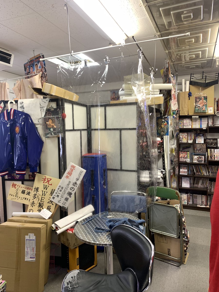ai_kitty21's tweet photo. 檻作ってお待ちしてます https://t.co/LB4pVfN97l