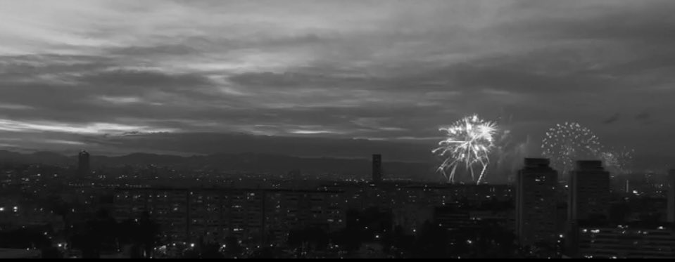 Nunca Gershwin se hubiera imaginado tan chilanga su rapsodia. Bravo, <a href="/GabrielaIvett13/">Gabriela_Ivette</a>