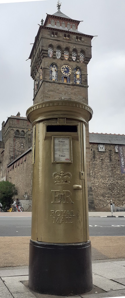 edwardbcooper69's tweet photo. I expect @GeraintThomas86 is out and about on his bike but here for #postboxsaturday is a commemorative gold painted post box celebrating his part 2012 Olympic Games men's team pursuit. Castle Street, Cardiff.
#letterappsoc #postbox #Stamps https://t.co/qKF7TvJtk3
