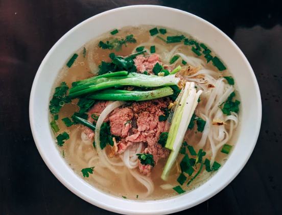 lunanguyenart's tweet photo. #howtocookbeefpho #cookingwithlove
on Udemy #cooking course:
https://t.co/0CP4iL7gKK
#happymecooking #hanoifood #foodlovers #vietnam #ilovecooking #howtocookpho #traditionalcuisine #phobeef #phobo #kingofstreetfood #learntocookwithlove #cookingathome #learntocook #cookingdaily https://t.co/Ss9dSp0xWP