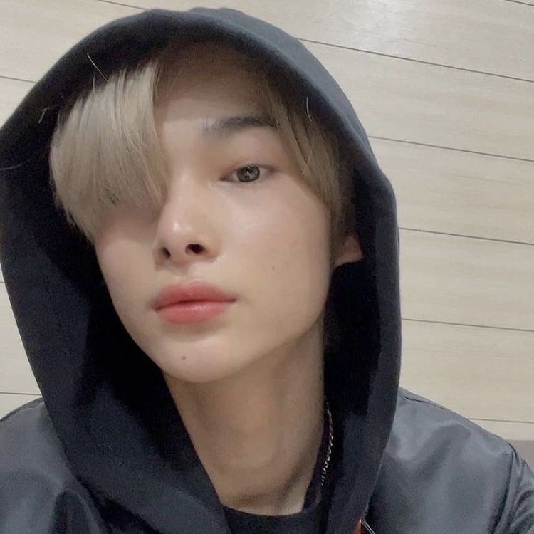 ‘นิกิหล่อ’ บอกต่อด้วย