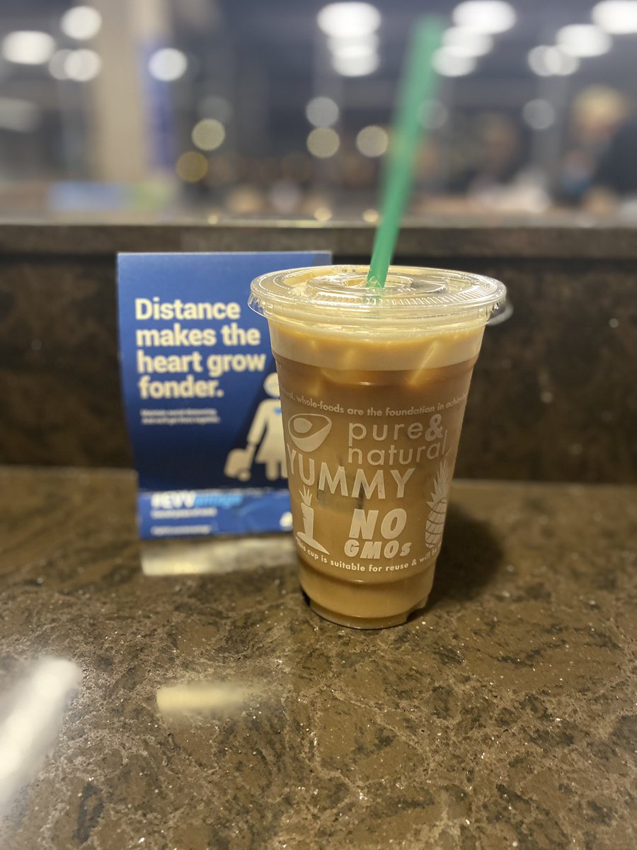 gretchen_news's tweet photo. RISE AND SHINE!! Up early this Saturday flying out of @FlyEVV! Love the coffee! The cafe is awesome! #FlyEVV #vacation #vacationvibes βοΈβοΈπ«π¬π© https://t.co/gApXY37MxG