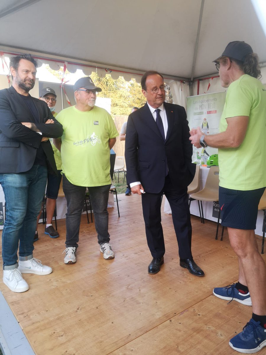 FDRoute's tweet photo. @Vyv_Festival Mobilités durables par @FDRoute @groupe_mgen @Groupe_VYV . Des animations très appréciées @EChenut @fhollande @marcgouyon @EPaquaux Venez nous rejoindre.! https://t.co/cscz9m8gQt