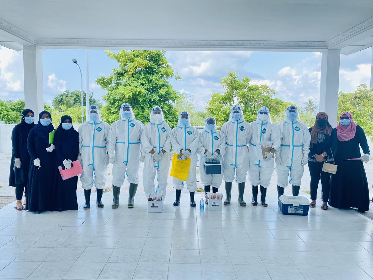 DhuvaafaruHC's tweet image. 04  ސެޕްޓެމްބަރ 2021،  ރޭންޑަމް ސާމްޕަލް ނެގުމަށް ޞިއްޙީ މަރުކަޒުގެ ޓީމާއި ޓާސްކްފޯސް އޮފިސަރުންގެ ޓީމް ރަށުތެރޭގައި ޙަރަކާތްތެރިވާނެއެވެ. މި މަސަތްކަތަށް ވީހާވެސް ގިނަ ފަރާތްތަކުގެއެއްބާރުލުން ދެއްވުން އެދެން.

#DhuvaafaruHC #Covid19 #Randomsamples #Staysafe