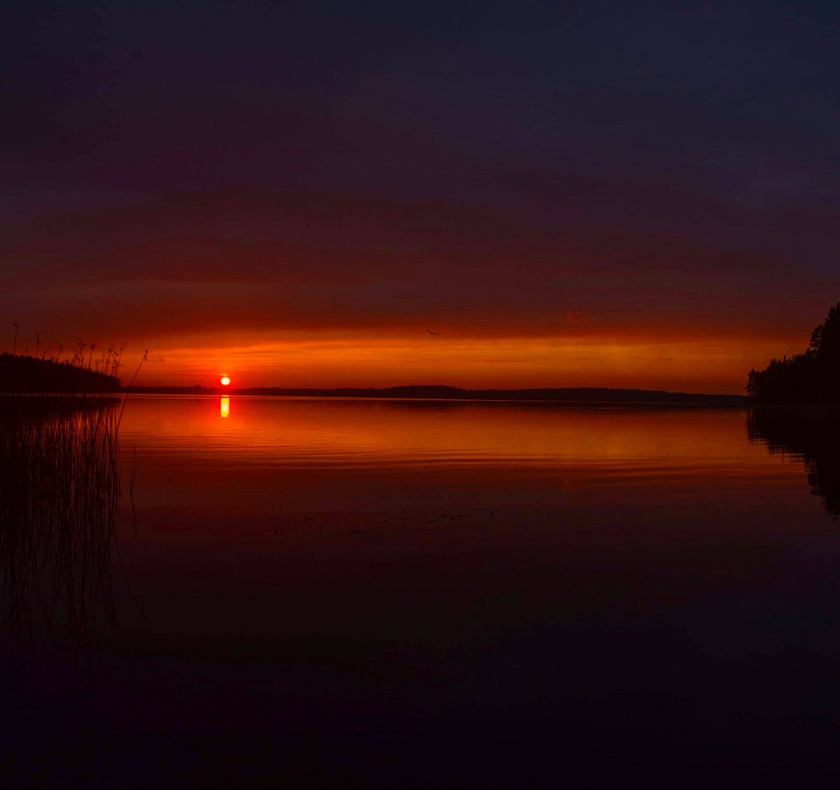 JanneHaapamaki's tweet photo. Have a great weekend! 🌅
#sunsetphotography #sunset_madness #sunset_vision #all_sunsets #sunsets_oftheworld #sunsetgram #sunsetcolors #sunsetsofinstagram #sunsetphoto #sunsetpics #sunsetshots #sunset_hunter #sunset_perfection #sunsetsession #sunsetloversgram #sunsetmagic #sunsets https://t.co/N0LVuhiebn