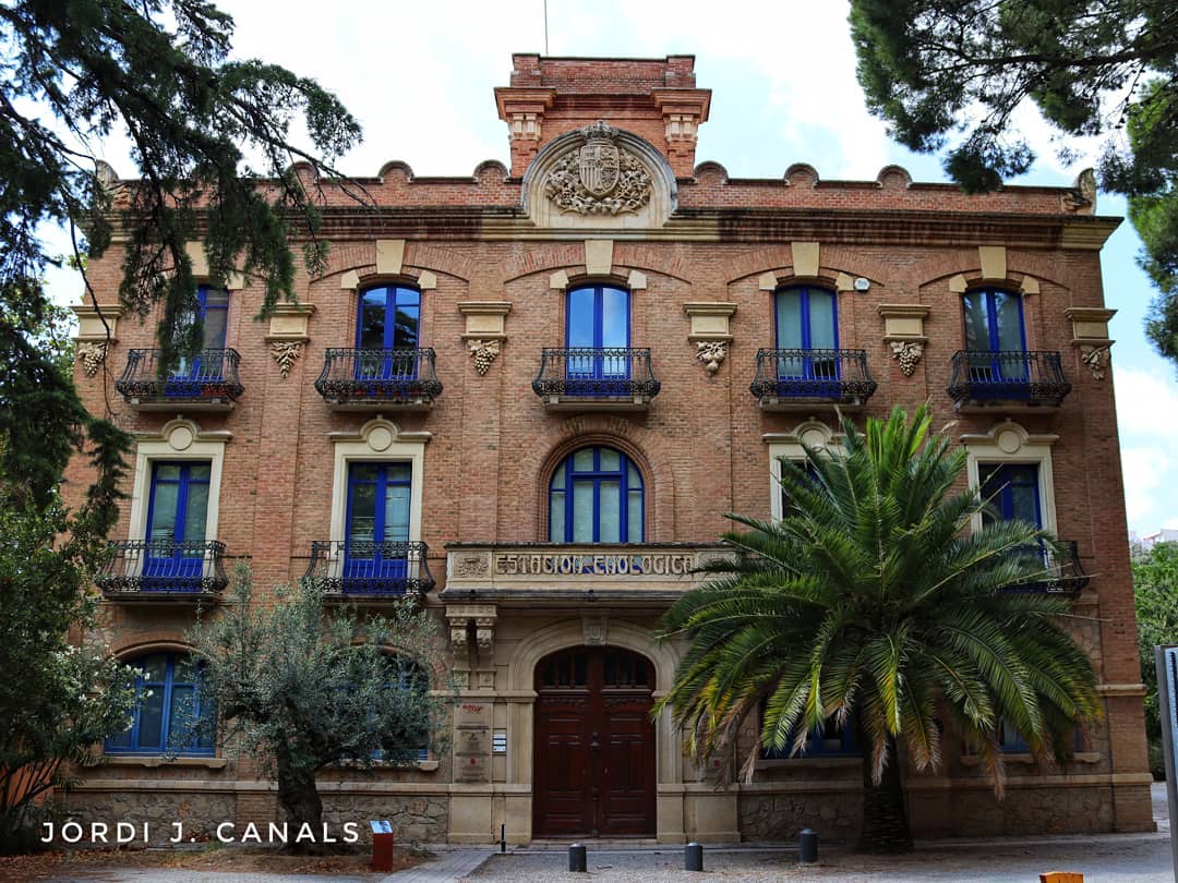 costadauradatur's tweet photo. 🏛 Did you know #Reus is the 2nd most important city in the country with #Modernisme legacy? 

Walk around #TombdeReus and discover theatres such as #Fortuny or #Bartrina, or the #CasaNavàs building. 

📷 joancapdevilavallve, josepcoca55, jordijcanals

#CostaDaurada @ReusPromocio https://t.co/asbGfiJgzh