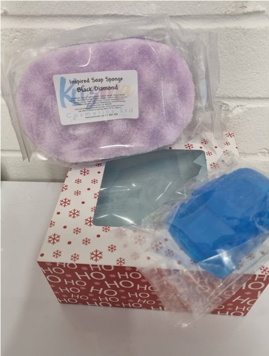 Looking for a gift? Or maybe you want to treat yourself 💞

Why not try our Black Diamond Gift Set

Contains -

Soap Sponge & Car Soap 
Comes in this lovely box 

We also have a huge range of other gift sets.
#Christmas
#Christmas2021
#gifts #sweetwaxbox nickycope.krizma.biz