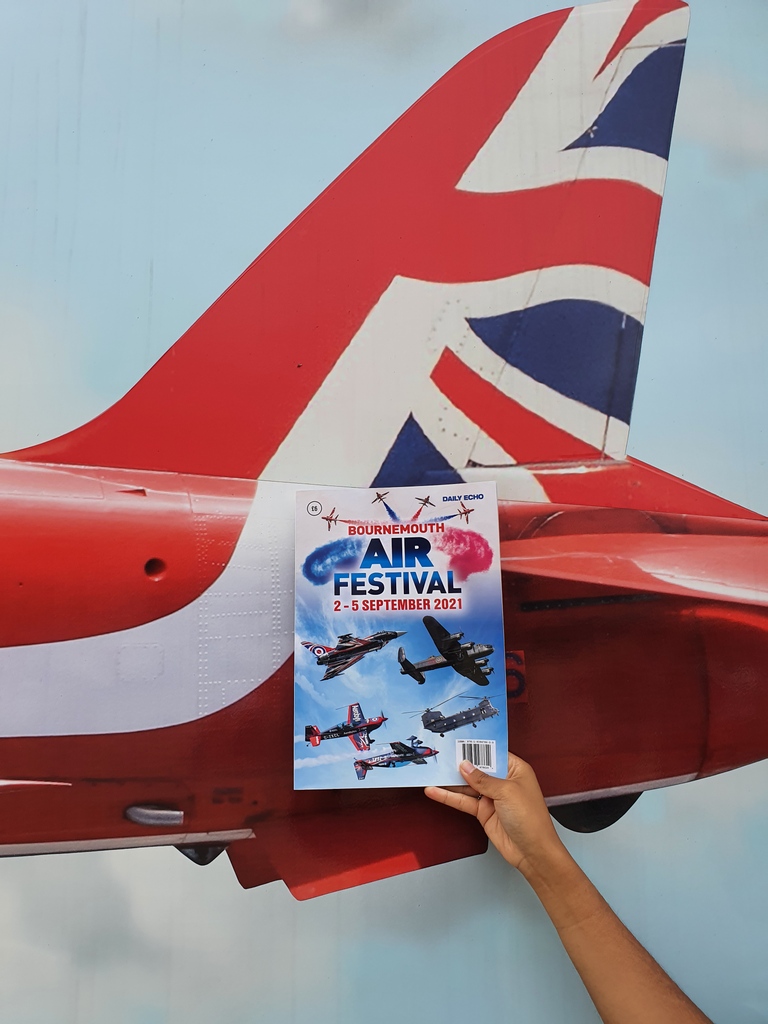 BmthAirFest's tweet photo. Have you got your official programme?! This gives you access to the #BmthAirFest App w/ live flying schedule &amp; push notifications of updates! (Powered by #PorscheBournemouth )

You can get them from Tourist Information and at stands across on the site! https://t.co/UyKpKUYfaR https://t.co/epf8SlD6UT
