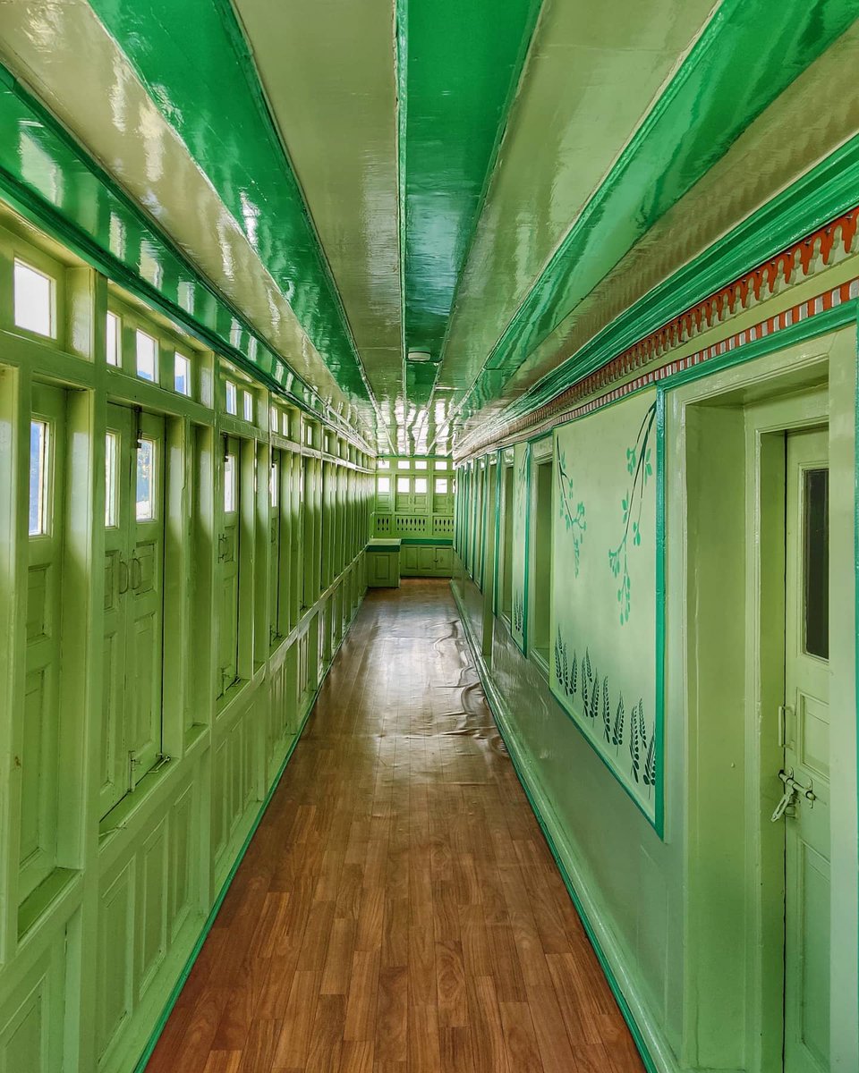 KansaThali's tweet photo. तॉन्ग / Toung - Most beautiful part of wooden Pahari House is Toung or Varandah.
#pahadiarchitecture #pahadihouse #paharilife #architecture #kotkhai #balson #hp09 #theog #pahariculture https://t.co/VWjpdUDsoK