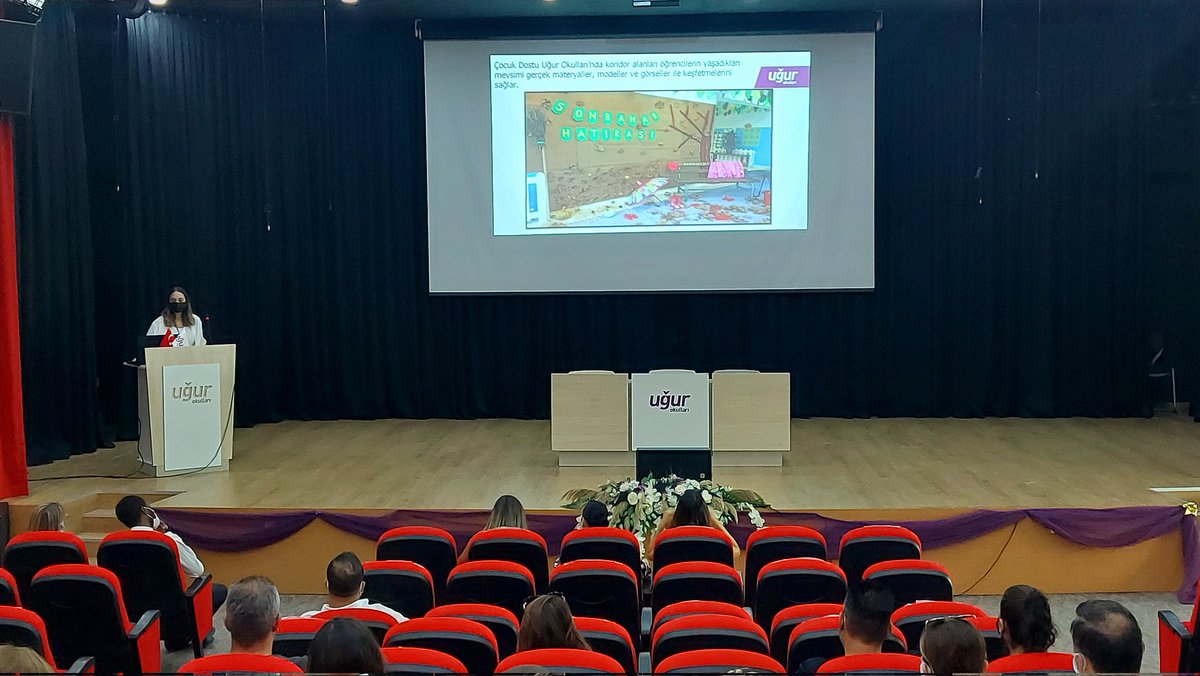 UONarlidere's tweet photo. Ana sınıfı Müdürümüz Sayın Aylin FİLİZ ve sınıf öğretmenlerimiz ana sınıfı öğrencilerimizin velileri ile 2021-2022 Eğitim-Öğretim yılı hakkında çalışmalarımızı ve hedeflerlerimizi paylaştılar.🍀🔝🐞 #UğurluOlmak #EğitimdeUğur https://t.co/XinDBJ8Qh2