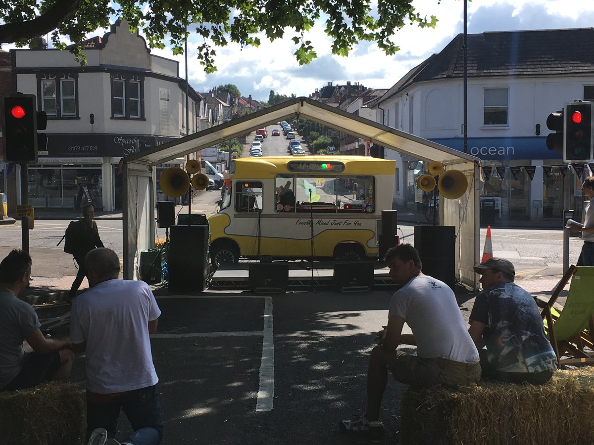 damienstjohn's tweet photo. I spent NINE YEARS on-air in Bristol:

The Breeze (12-14, 19-20)
JACK fm (14-17)
Sam FM (17-19, 20-21)

Half a career chatting to one city 💌

Favourite memory? DJing from an ice-cream van on Gloucester Road 🍦

Farewell, #SamFM, silly old friend 👋 https://t.co/Ue3D0UTq5h