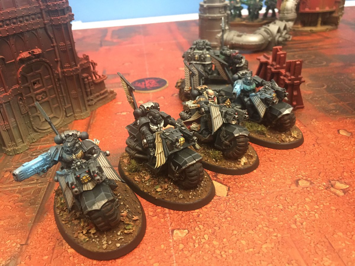 Queldroma's tweet photo. Partidaza de #warhammer40k de los #caballerosdelcaos vs #darkangels #questortraidoris @WarMinis 🍻🍻#slaanesh #GamesWorkshop https://t.co/rtW3kCKLw6