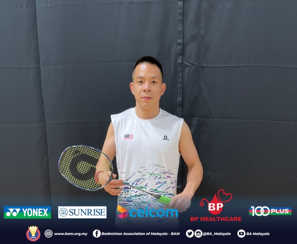 BA_Malaysia's tweet photo. RESULTS: #Tokyo2020 #Paralympics

FINAL

#MAS Cheah Liek Hou (2) def. #INA Dheva Anrimusthi (1) 21-17 21-15

* GOLD!! Liek Hou overcame the world No. 1 opponent in a nail-biting finale to deliver Malaysia’s second 🥇 

Tahniah bro!

#DemiMalaysia
#BadmintonMalaysia https://t.co/zD8mz1ui0A