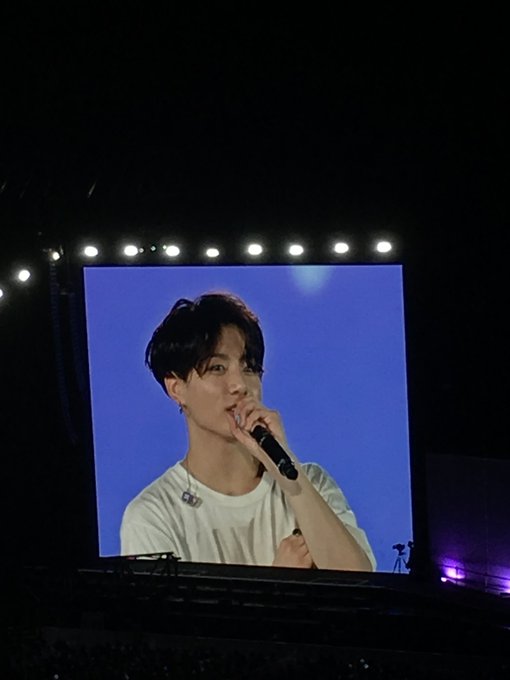 คิดถึงคอนที่ไทยอ่ะอยากไปอีกถึงตัวจะอยู่บนดอยแต่ใจเราอยู่ขอบเวทีนะฮืออคิดถึงงงง ตอนนั้นคือมีความมากหลังคอนจบคือนอนซึมไปหลายวันเลยมุฟออนไม่ได้<a href="/tag/newprofilepic"class="tags"><span>#newprofilepic</span></a>