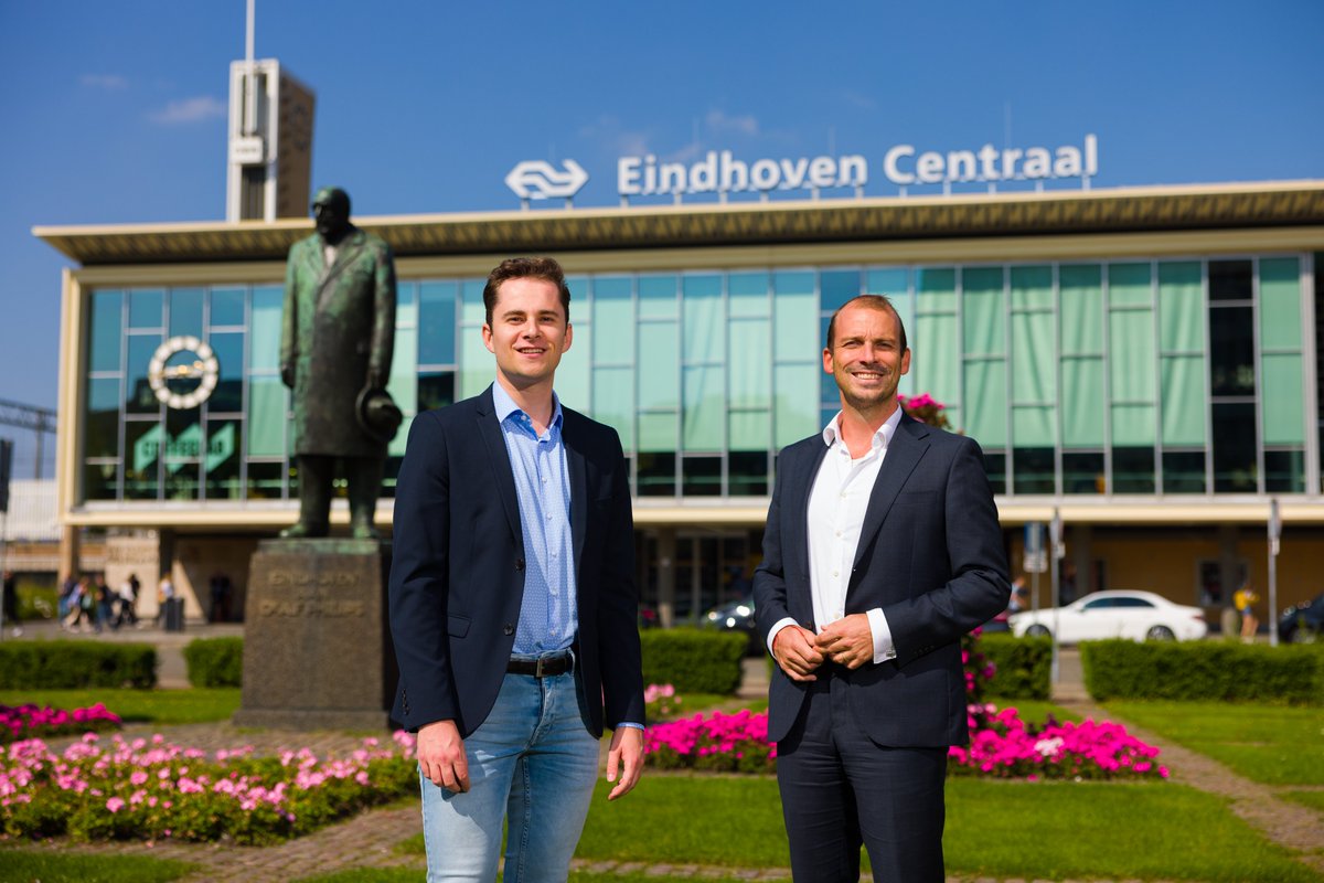 CDAEindhoven's tweet photo. Remco van Dooren wordt door het bestuur voorgedragen als lijsttrekker van het CDA Eindhoven bij de gemeenteraadsverkiezingen van 2022. 

Stijn Steenbakkers staat als kandidaat-wethouder op plek 2. 

Meer info én de volledige kandidatenlijst👇https://t.co/8sUTYdL85I https://t.co/KsfEdzWzn6