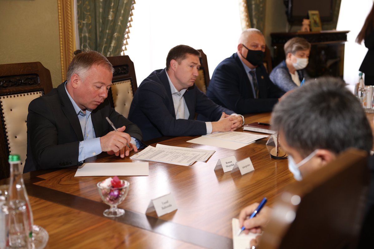 UNICEF_UA's tweet image. Head of Lviv Oblast Administration together with @UNICEF_UA Representative &amp;amp; partners discussed top priorities for #Lviv region and its 73 local communities:
📌Opening of #youth centers
📌Keep up with #deinstitutionalization reform
📌Develop #CFCI &amp;amp; youth-friendly municipalities