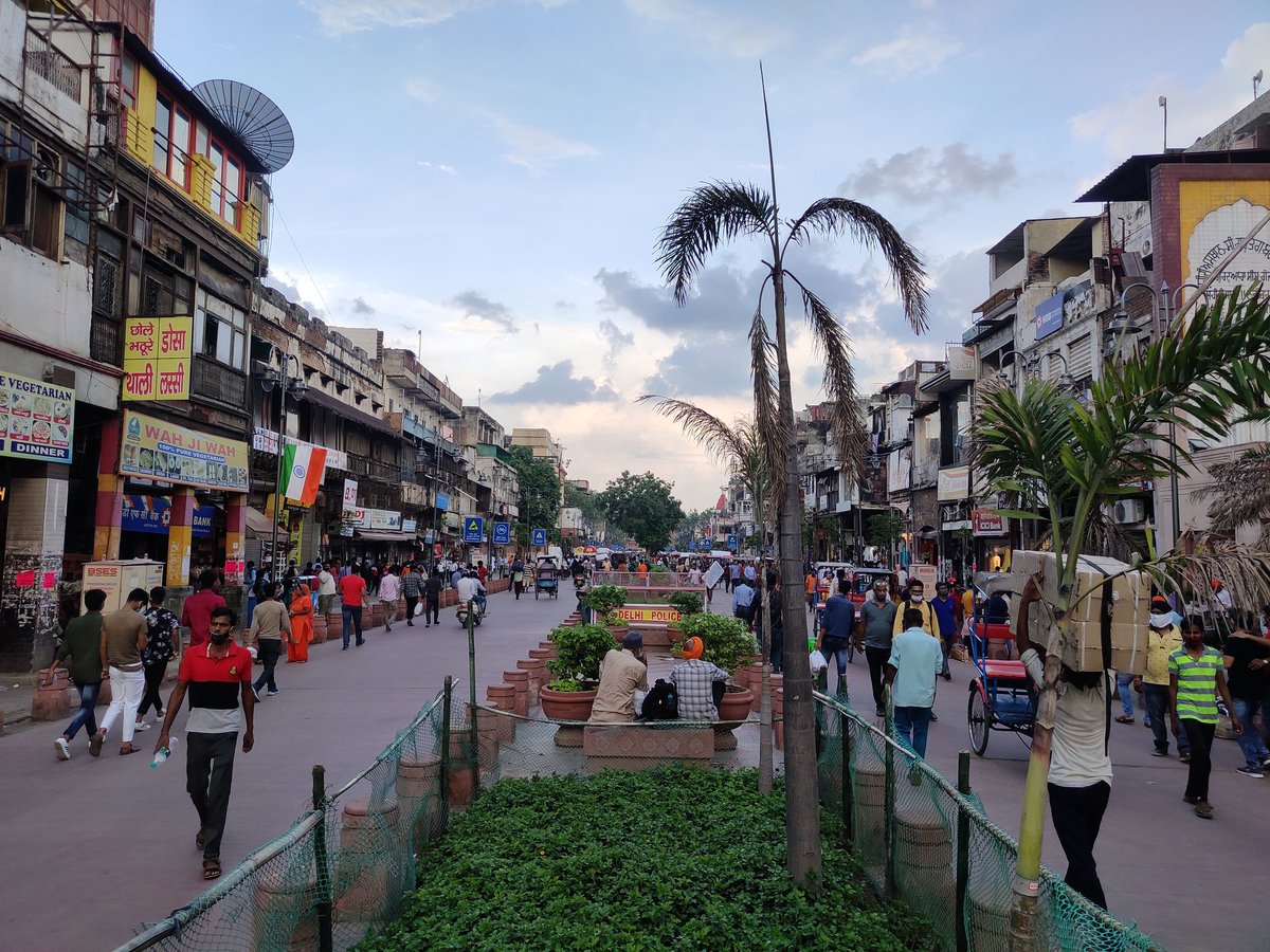 delhibycycle's tweet photo. #ChandaniChowk the old street with new flavour. With dramatic sky and ocean of people this place is gonna be our forever love 💕 #travel #tourism #cycletours #heritage https://t.co/mtcEa1LYX6