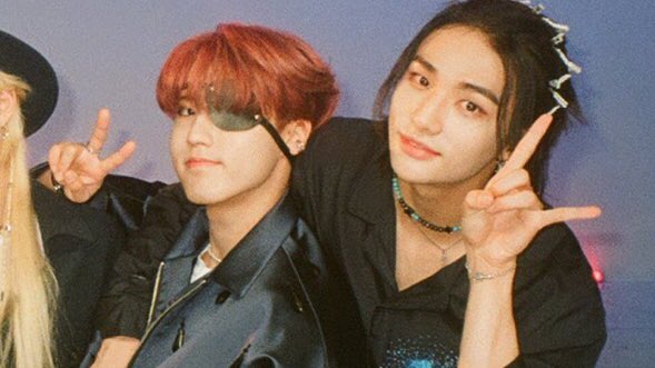 hyunsungprod's tweet photo. hyunjin's arms are glued around han's shoulders and that's okay 😌🤍 https://t.co/5aBEUPTtAF