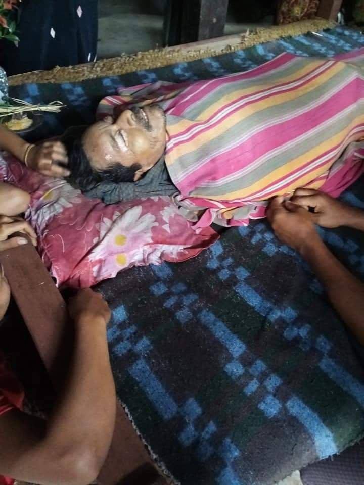 BurmaSpring2021's tweet photo. tw // death SAC shot dead &amp; brutally stabbed 51 yr old man in the neck #Falanchaing,Taze while he was on his way to #ChaungSone .Afterwards,SAC raided Inkokkar &amp; terrorizing in the village. #TakeAction_NoMoreWords #Sep4Coup  #WhatsHappeningInMyanmar https://t.co/7OHNWyRJlS